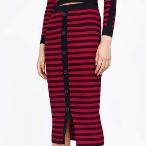 NEW ZARA Black and Red Striped Ribbed Pencil Button Skirt Size Medium